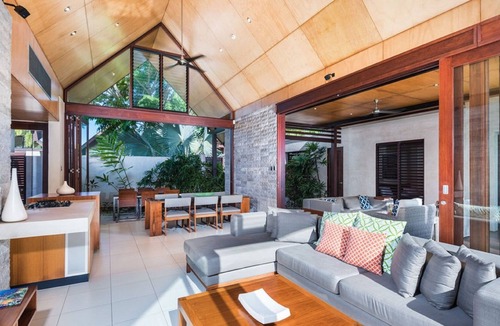 Port Douglas Villa | Luxury Villa, 4 Bedrooms, Private Pool, Garden View