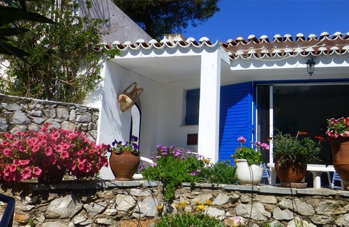 Kanapitsa Villa | Luxury villa in flower paradise with private beach
