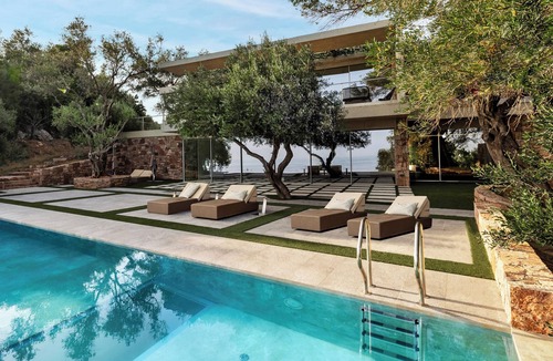 Pentati Villa | Luxury Villa Rocnrolla