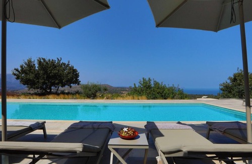 Atsipópoulon Villa | Luxury villa with a fantastic view, the pool can be heated