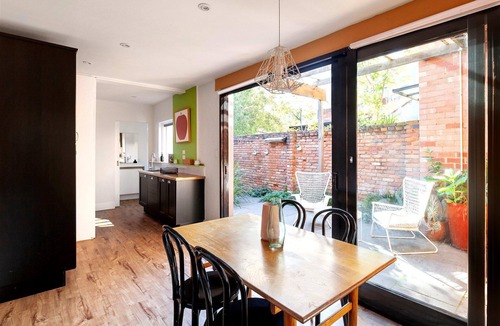 Collingwood House | Luxury Villas Little Charles (Pet Friendly)
