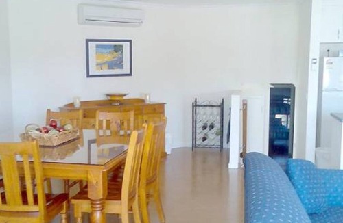 Ventnor House | Lyall Street Retreat