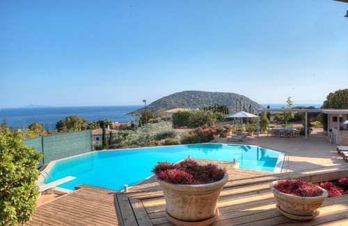 Anavyssos Villa | LYCIPONON Villa