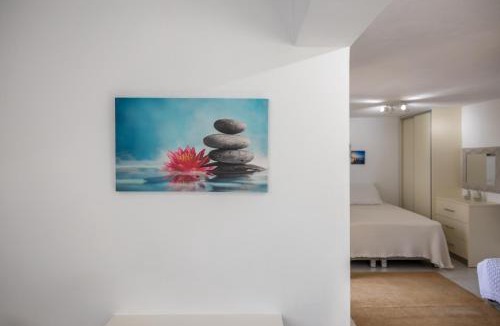 Aliki Apartment | Lydia's West Apartment