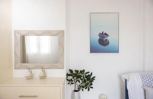 Aliki Apartment | Lydia's West Apartment