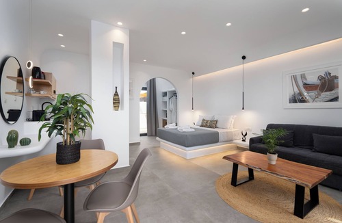 Megalochori Condo | LyMaRou Collection - 7 Private Suites, 7 Private Hot Tubs, Pool