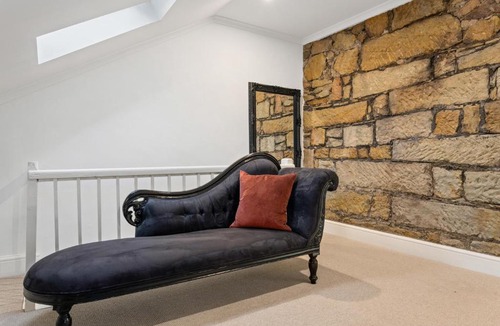 Pontville Bed & Breakfast | Lythgo's Row Colonial Cottages