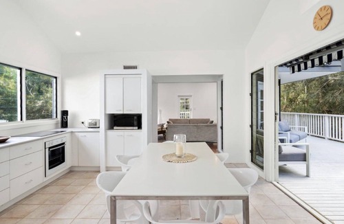 Macmasters Beach House | Mac's Beach House by HolidayCo.