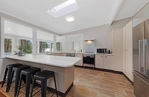 Macmasters Beach House | MacMasters Beach Lake House - Quiet and Family Friendly