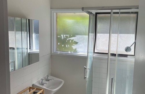 Marsfield House | Macquarie Park/Macquarie University/Queen Bed/Sunny/Spacious