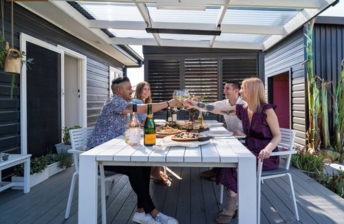 Cessnock Cottage | Maggie’s the Little Black Cottage - In the Heart of the Hunter Valley