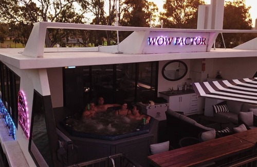 White Sands Boat Rental | Magical Murray River retreat with Wow Houseboats- luxury, style, & dog-friendly!