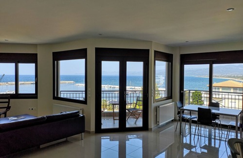 Kiparissia House | Magical Seaside Town Boutique Apts 1