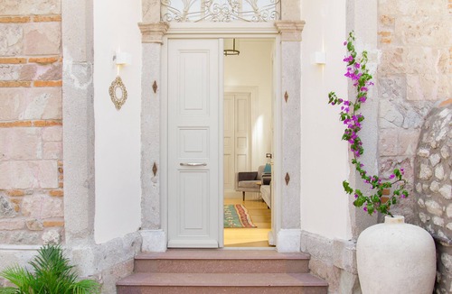 Eresos-Antissa Villa | Magnificent 1850s Eressian Villa Hotel in Lesvos!