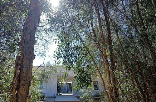 Diamond Beach House | Magnificent four bedroom beach house with direct access to Diamond Beach.