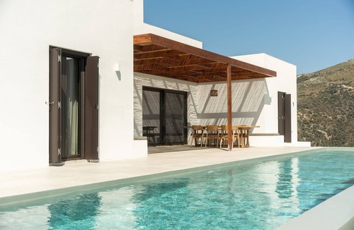 Skiros Villa | Magnificent Skyros Villa | Villa Notos | 4BDR | Breathtaking Sea Views |.