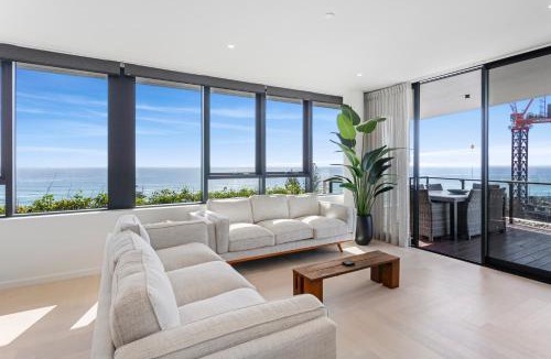 Palm Beach Apartment | Magnoli - Hosted by Burleigh Letting