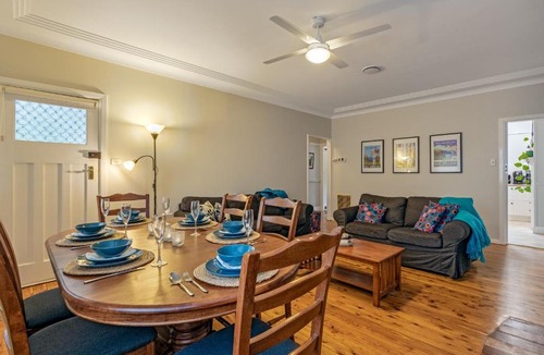 Katoomba House | Magpie Cottage