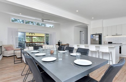 North Rothbury House | Magpie Three- Two for Joy Estate. 2.5 Bathrooms sleeping 6