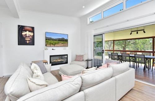North Rothbury House | Magpie Three- Two for Joy Estate. 2.5 Bathrooms sleeping 6