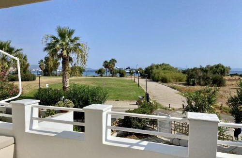 Rafina-Pikermi House | Maia beach house