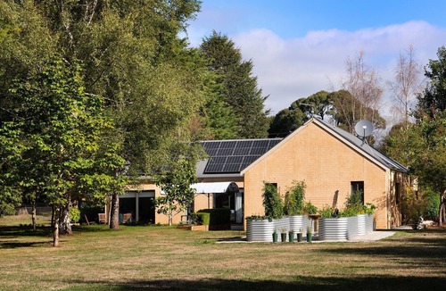 Trentham House | Maison 24 - Elegant 2 bedroom in Trentham