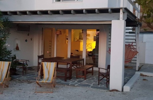 Maragas House | Maison sa Terrasse et son Jardin à 5 Minutes de la Plage Paradisiaque