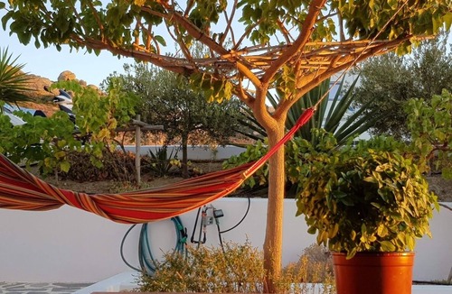 Maragas House | Maison sa Terrasse et son Jardin à 5 Minutes de la Plage Paradisiaque