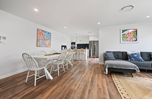 Orange Apartment | Mally on March - Close to Central, Chic Elegance