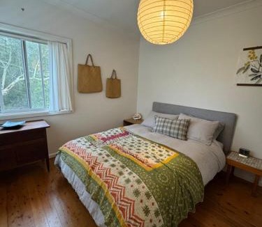 Moruya Heads House | Manaia - A little bach near the beach