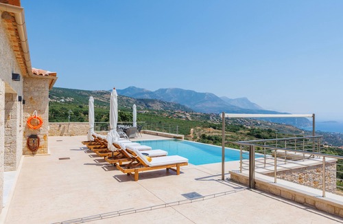 Lefktron Villa | Manazil Mani Luxury villas - 3 bedroom villas with panoramic sea & mountain view