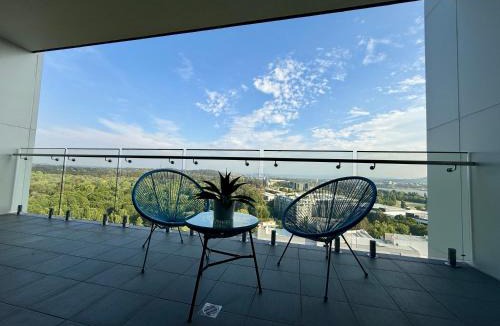 City East Apartment | Manhattan Luxe Views L14 Pool Spa Gym 1BR 1 Bath 1 Secure Parking Central City