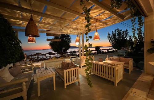 Agia Anna Hotel | Manios Suites