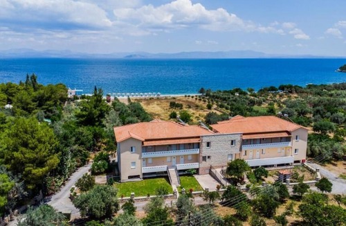 Paralia Hotel | Manto Studios