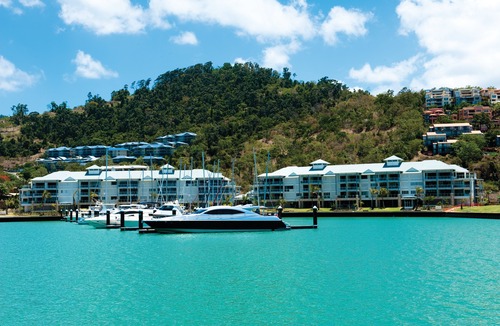 Airlie Beach Hotel | Mantra Boathouse Apartments Airlie Beach