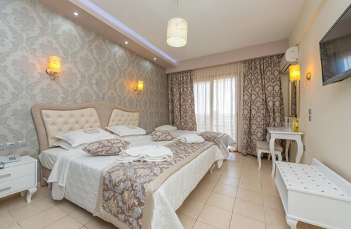 Koinira Hotel | Maranton Beach Hotel