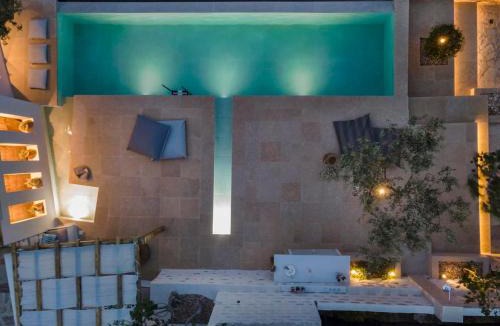 Megas Gialos Villa | Marconi's seaside villa