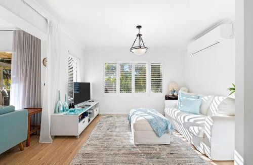 Denhams Beach Apartment | Margs at Denhams