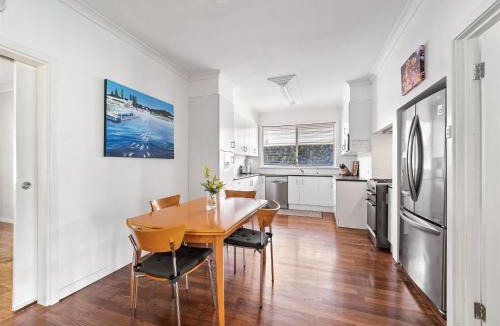 Dawesville House | Margs In Mandurah- Classic Family Holiday Abode!