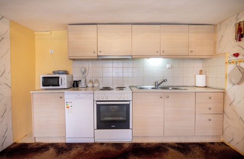 Salamis House | Maria's Beach Escape Salamina