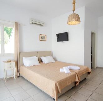 Ios Town Apartment | Marias Rooms