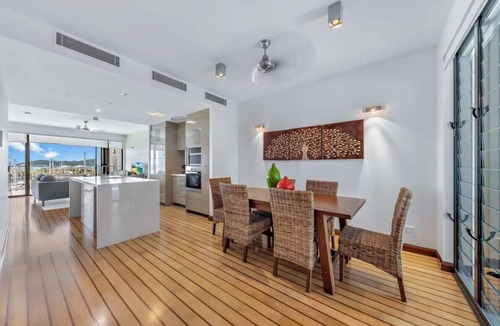Airlie Beach Apartment | Marina living and Whitsundays lifestyle