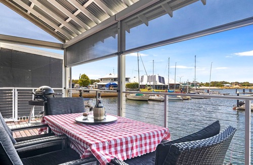 Geographe House | Marina View Port Geographe with WiFi is a modern stylish self-contained townhouse with amazing view