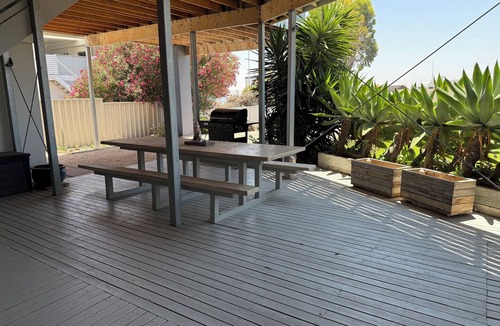 Port Vincent Apartment | Marine Parade Holiday Unit 2- 3 bedroom downstairs unit- Off Peak Special!