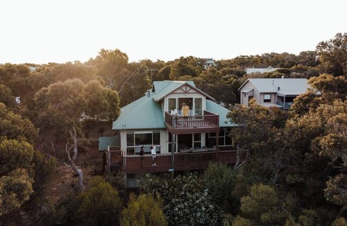 Eagle Bay House | Mariners Rest: Your Harbor Haven for Peaceful Escapes