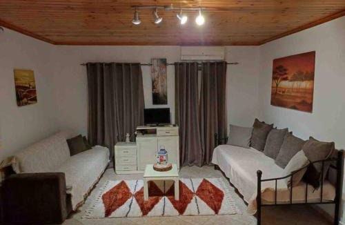 Poulithra Apartment | Maritina house
