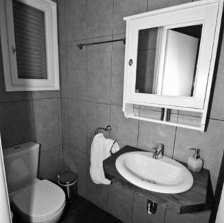 Loutraki House | MarKaMar