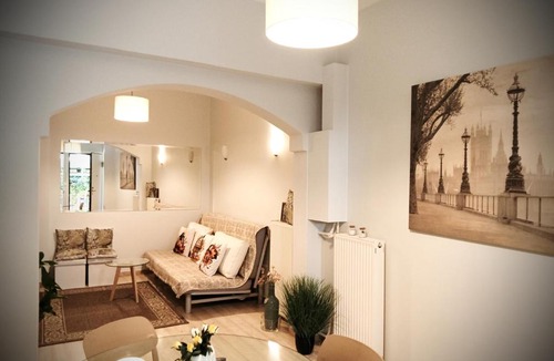 Marousi Apartment | Marousi Residence with Garden