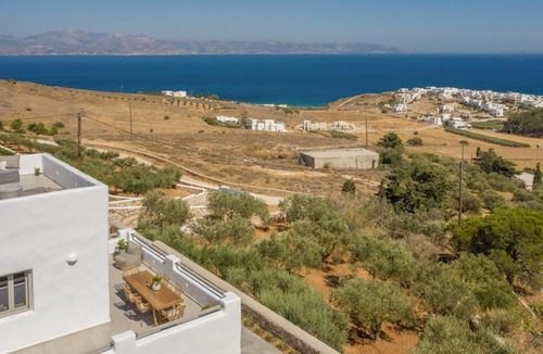 Marpissa House | Marpissa - 3BR House with Amazing View - Solasta