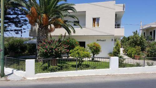 Hersonissos Centre Apartment | Mastorakis Hotel and Studios